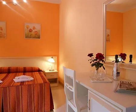 Hotel Etrusco 2*